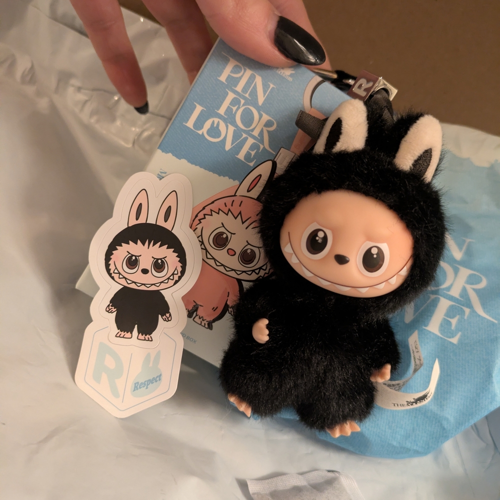 LABUBU Rare "R" Pin For Love!